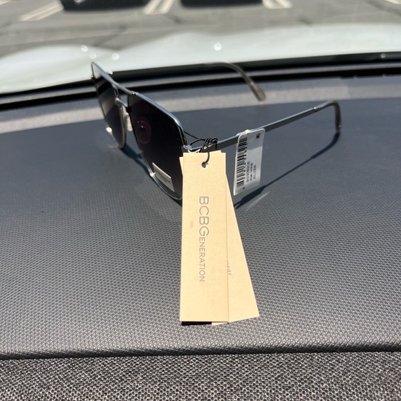 BCBGeneration black Smokey aviator sunglasses shades eyewear fashion UV glasses - Picture 3 of 6